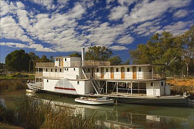 动漫男同♂被 到爽了流：手游新宠，动漫冒险世界等你探索-3