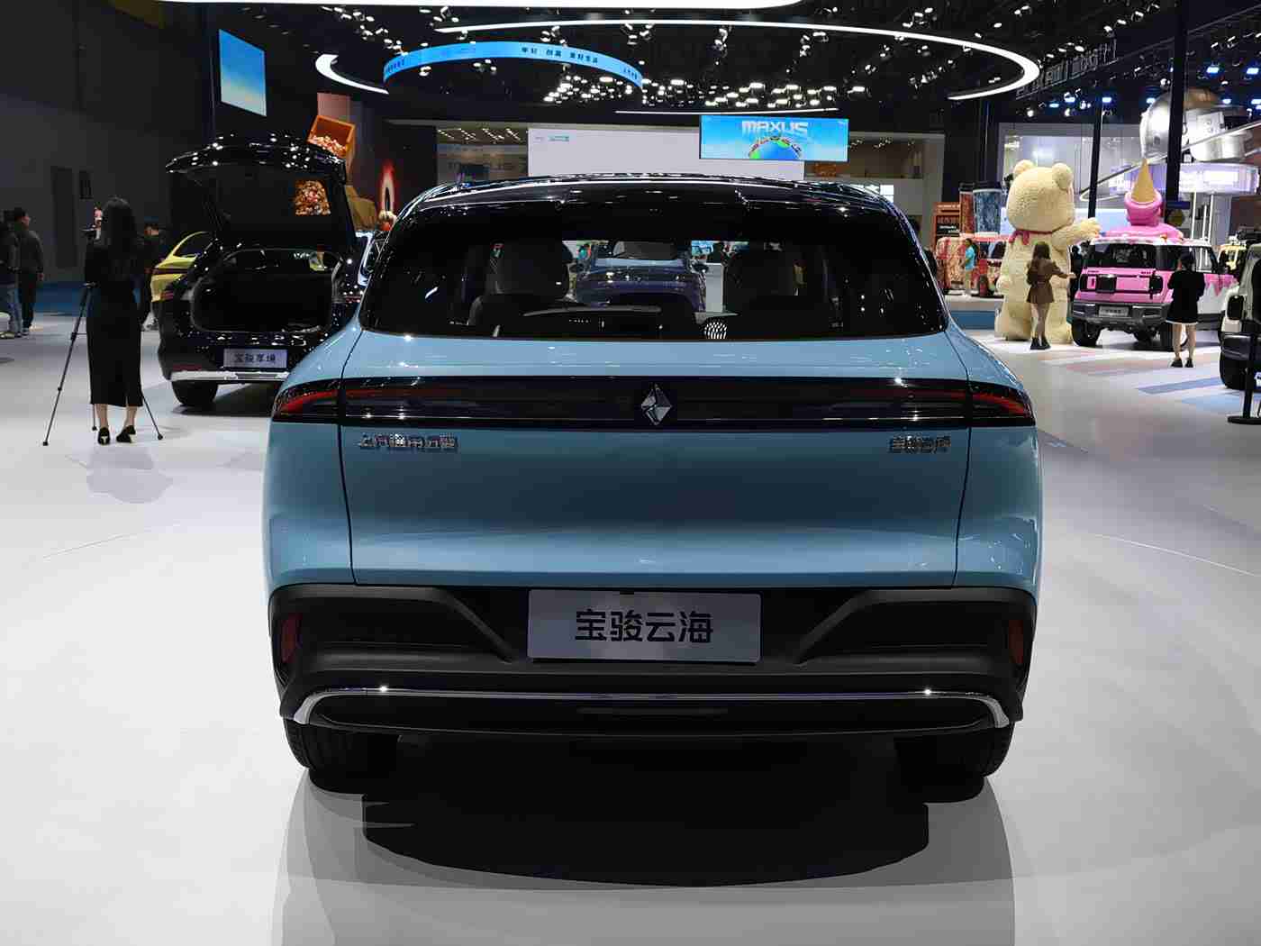 杨思敏金梅瓶1一5集演员表：江湖传奇再现，演技巅峰对决-2