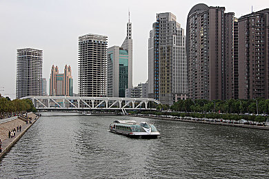黄三色是哪三色颜色搭配好看图片：家居色彩新潮流，黄绿蓝三色搭配秘籍！-1
