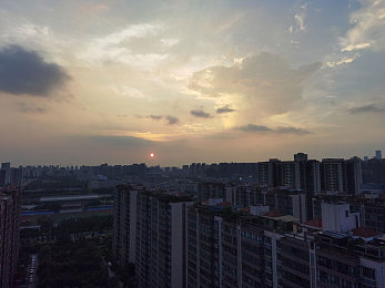 黑人巨大开小嫩苞：揭秘网络争议：种族偏见背后的真相-3